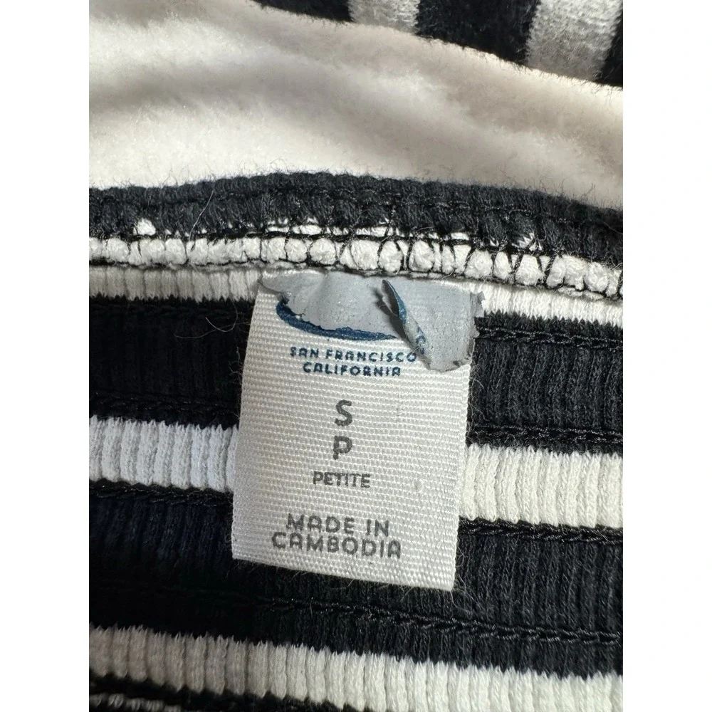 Old Navy Dress Size S Sleeveless Black White Striped Fit and Flare Scoop Neck